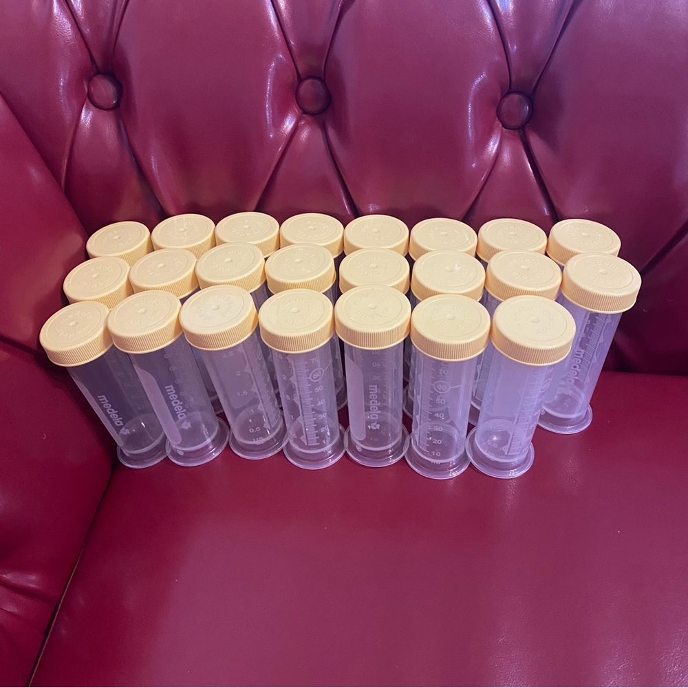 Medela breastmilk storage bottles